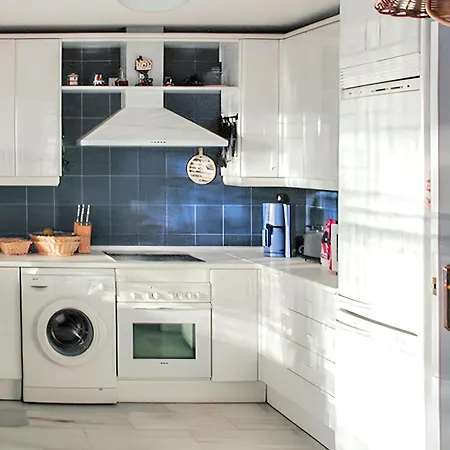 Elegant Villa In Nuevo Portil With Shared Pool *